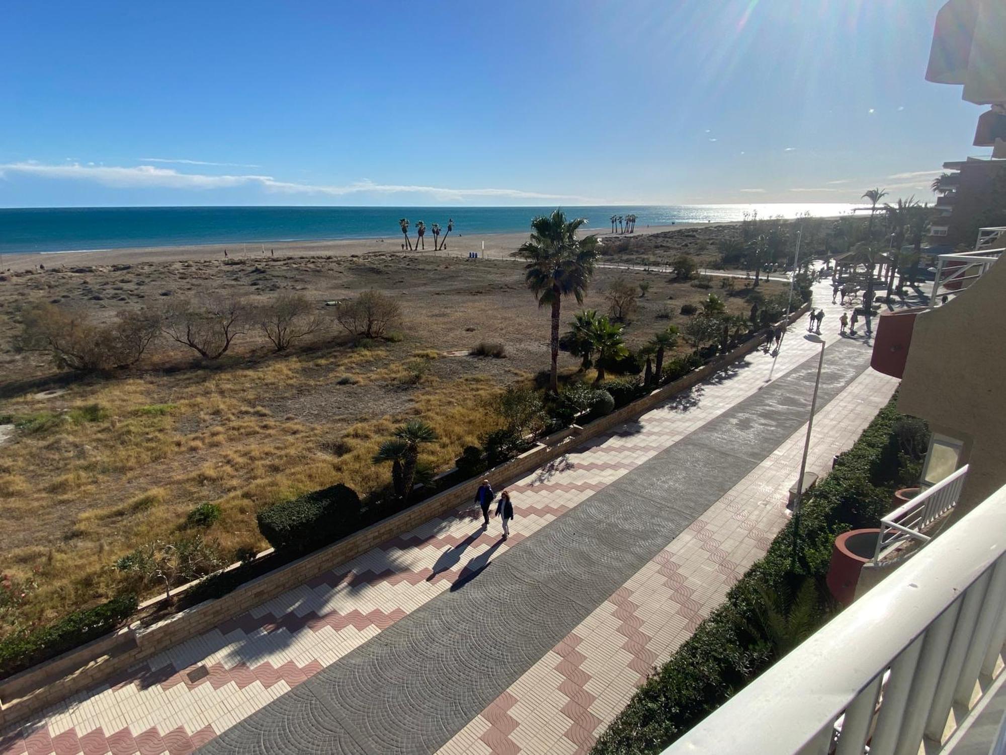 Primera Linea De Playa Valencia Luaran gambar